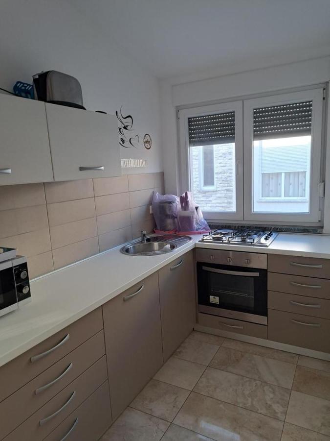 Apartman Lozancic Vir Exterior foto